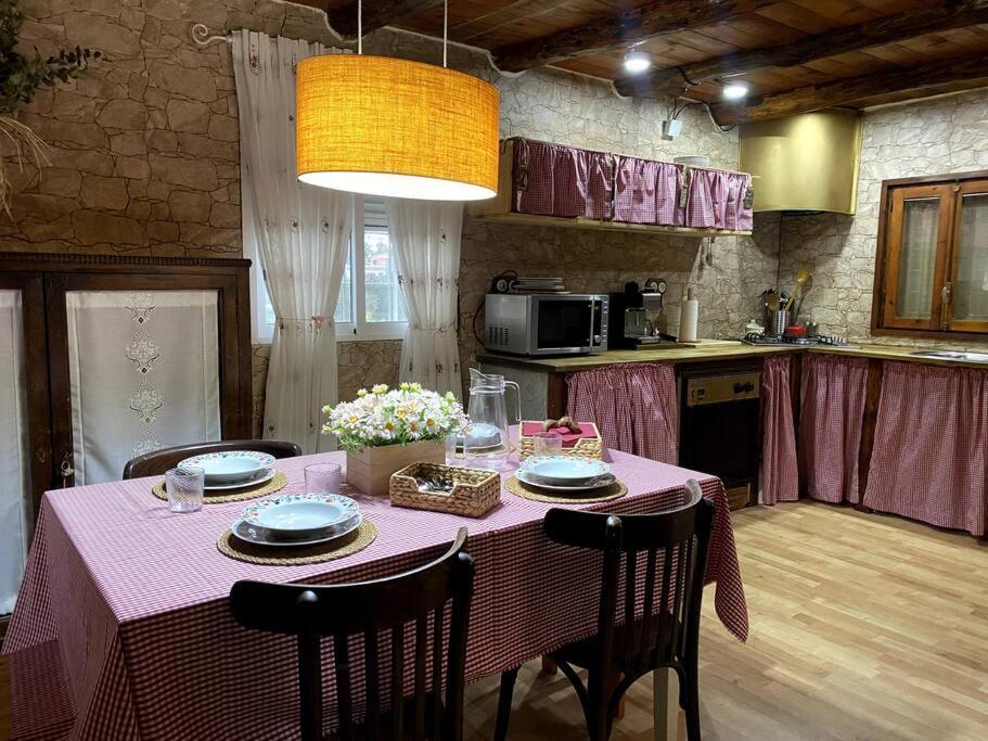 Casita Rural Con Piscina Holiday home La Torre de Claramunt